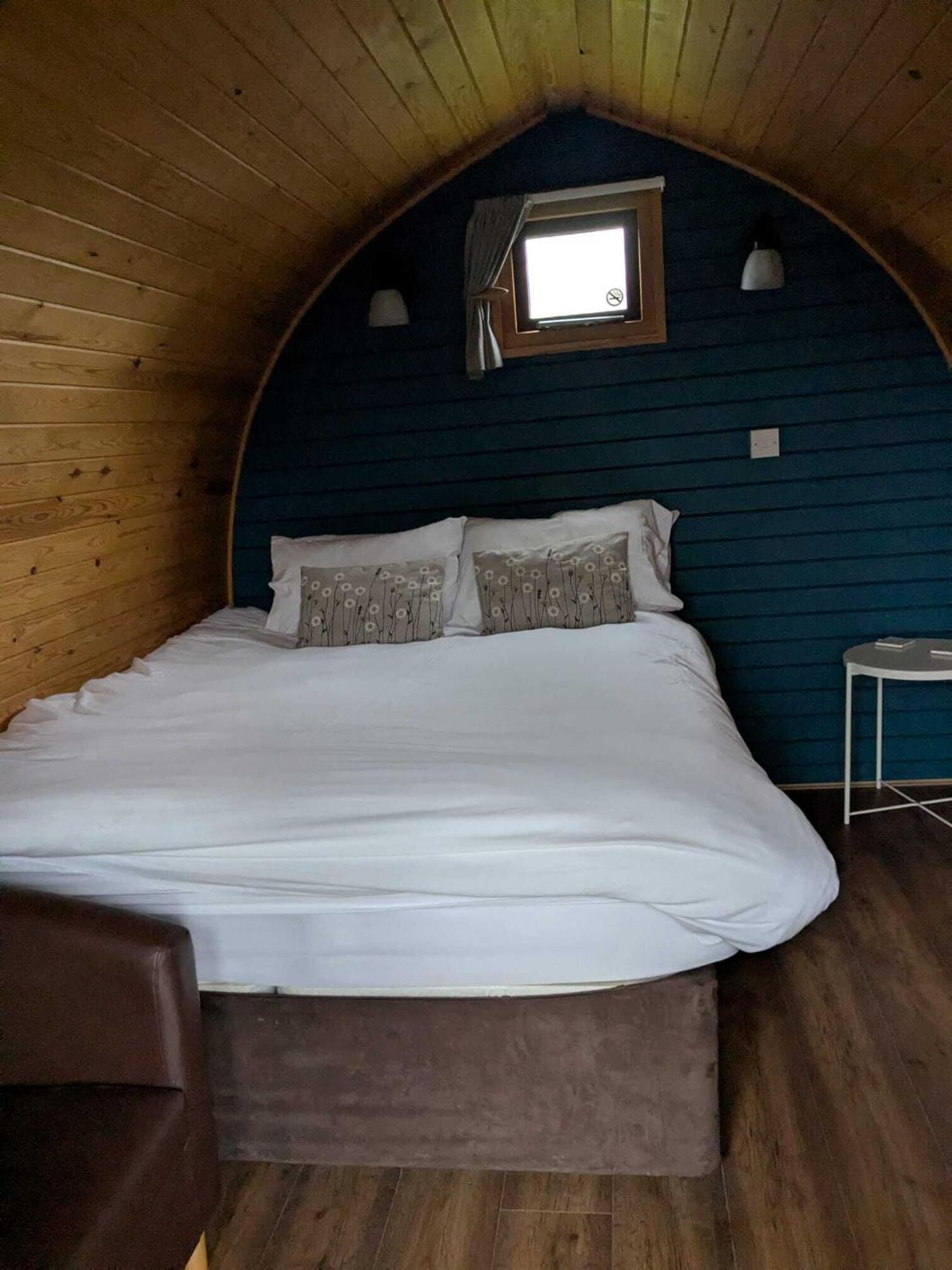 The Little Hide - Adult Only Camping Pods Wigginton  Bilik gambar